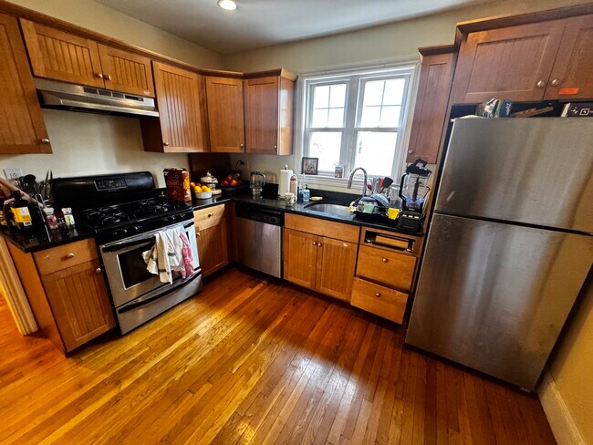 100 Hillside St, Unit 1