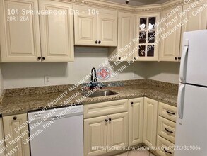 104 Springbrook Cir in Portsmouth, NH - Building Photo - Building Photo