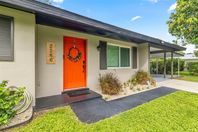 2586 Auburn Blvd in Port Charlotte, FL - Building Photo - Building Photo