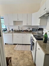 407 Harvard St, Unit 2 in Brookline, MA - Building Photo - Building Photo