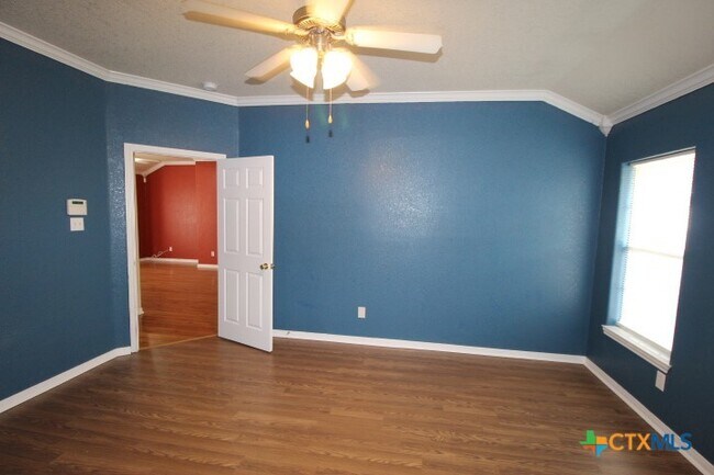 2112 Flagstaff Dr