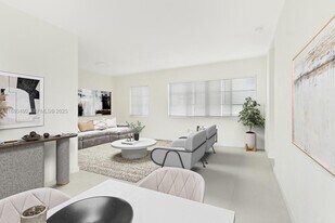 6930 Rue Versailles Dr in Miami Beach, FL - Building Photo