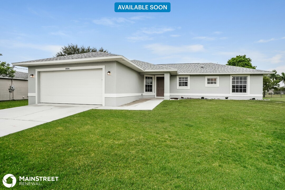 1806 NW 3rd Ave in Cape Coral, FL - Building Photo