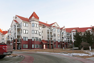 20 Royal Oak Plz NW in Calgary, AB - Building Photo - Building Photo