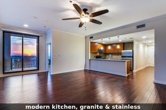 1200 Main St, Unit 1801 in Dallas, TX - Building Photo - Building Photo