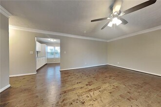 895 Perrin Springs Ct NE in Lawrenceville, GA - Building Photo - Building Photo