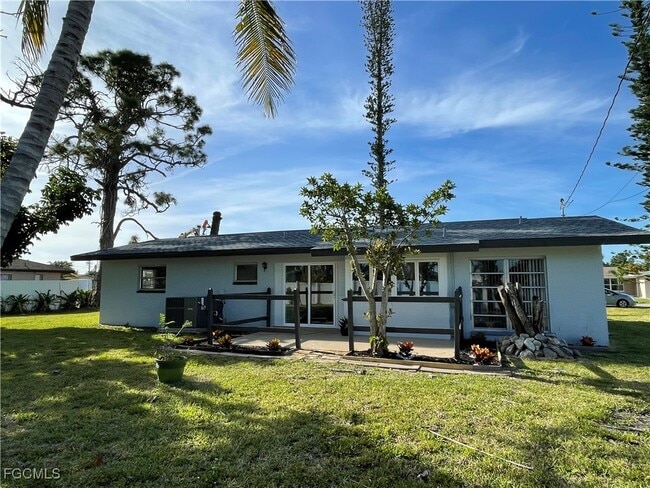 253 SE 46th Ter in Cape Coral, FL - Building Photo - Building Photo