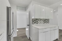 11300 NW 45th Pl in Sunrise, FL - Building Photo - Building Photo