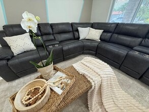 721 NW 36th St in Oakland Park, FL - Building Photo - Building Photo