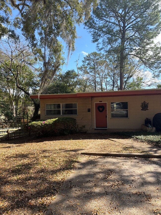 717 Edgewood St in Tallahassee, FL - Building Photo - Building Photo
