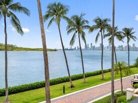 2425 Fisher Island Dr in Miami Beach, FL - Building Photo