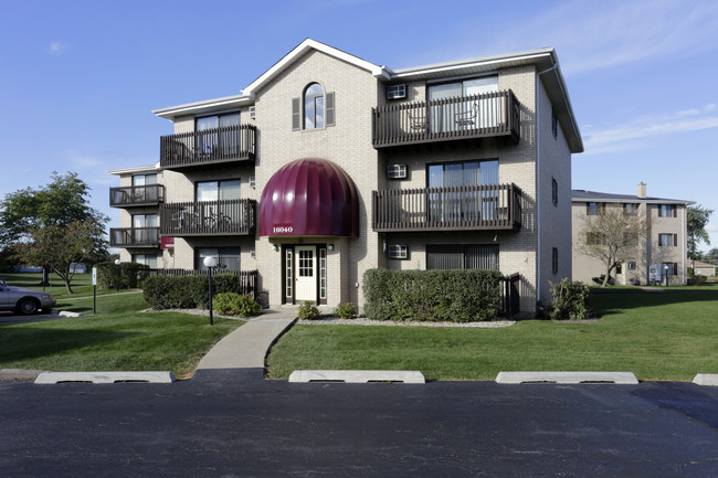 Apartments of Orland in Orland Hills, IL - Foto de edificio - Building Photo