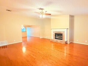 15022 Polynesian in San Antonio, TX - Building Photo - Building Photo