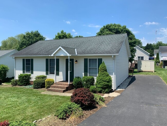 217 Mcclung Pl in Lexington, VA - Building Photo - Building Photo