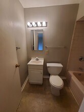2448 W Kilbourn Ave in Milwaukee, WI - Building Photo - Building Photo