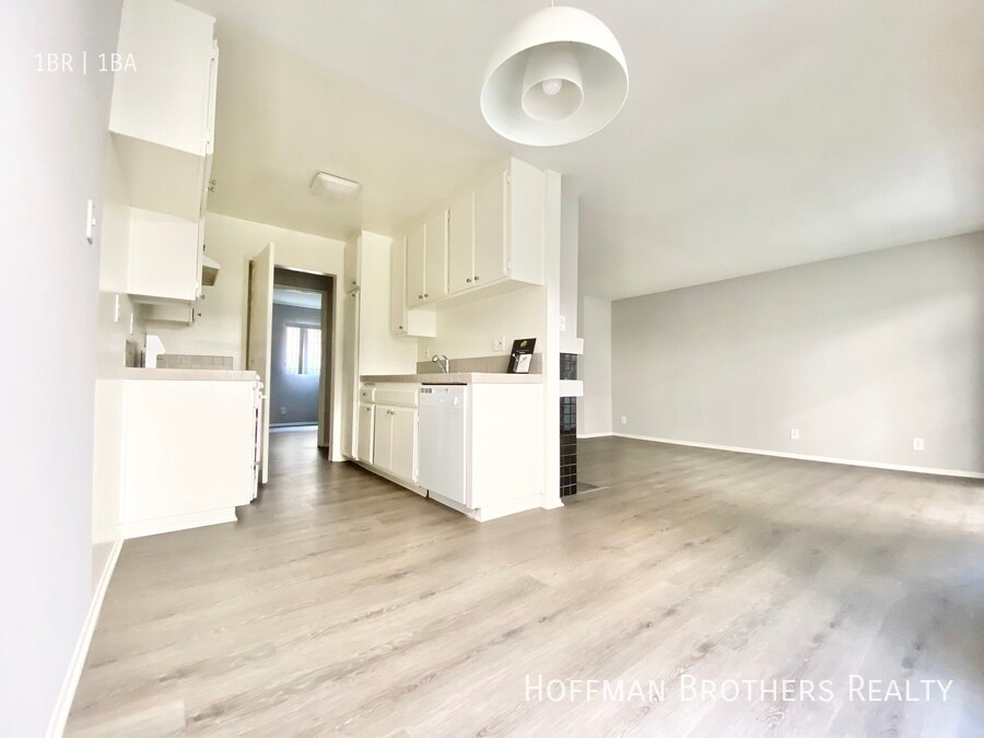 3464 Mentone Ave, Unit 108 in Los Angeles, CA - Building Photo