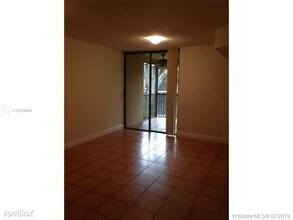 15555 Miami Lakeway N-Unit -# 20 in Miami Lakes, FL - Building Photo - Building Photo