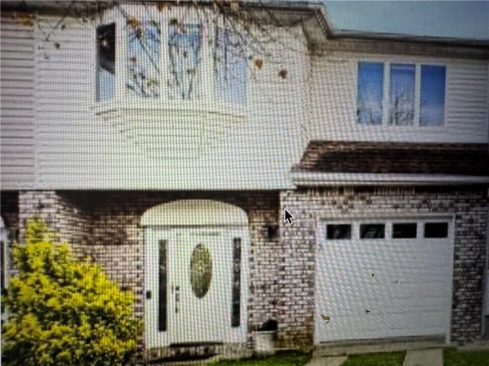 650 Correll Ave in Staten Island, NY - Building Photo