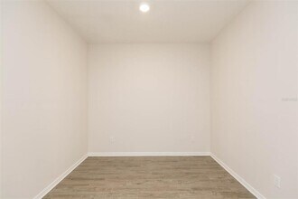 1119 Lady Gouldian Ct in Tampa, FL - Building Photo - Building Photo