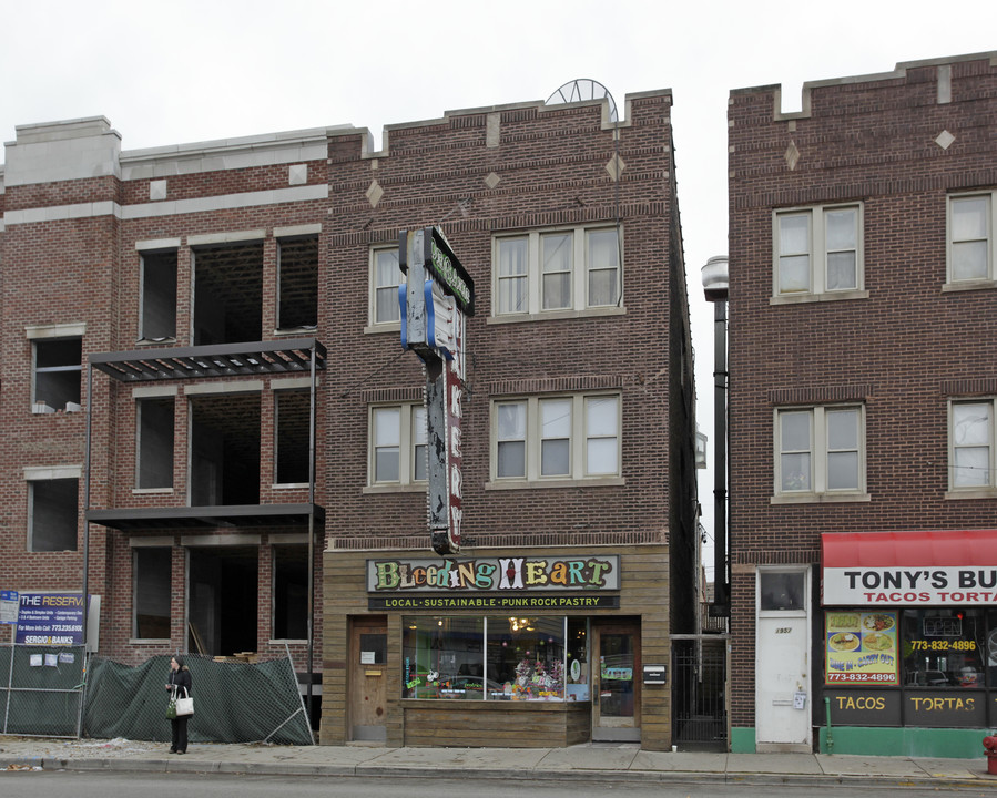 1955 W Belmont Ave in Chicago, IL - Building Photo