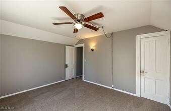 353 S Maple St in Elyria, OH - Building Photo - Building Photo