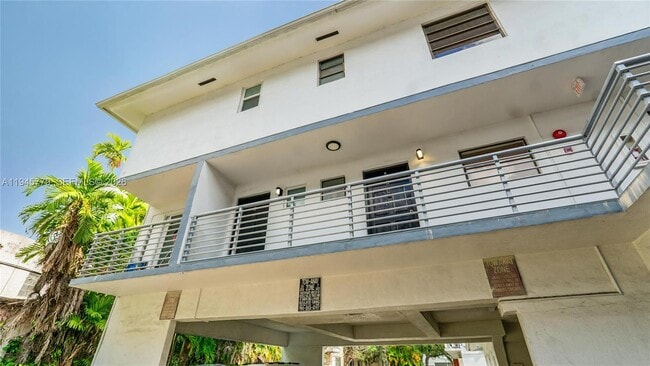 235 Antilla Ave in Coral Gables, FL - Building Photo - Building Photo