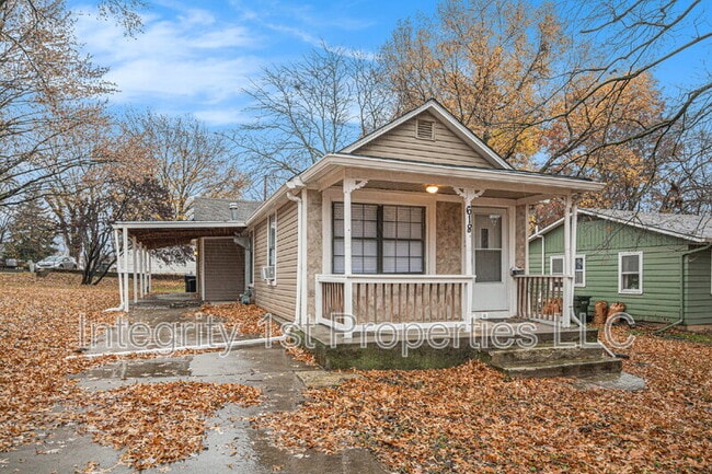 618 N 11th St in Leavenworth, KS - Building Photo - Building Photo