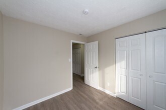 8120 Sheroak Ct in Indianapolis, IN - Building Photo - Building Photo