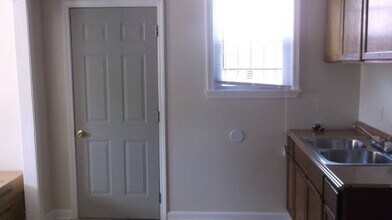 24 W Colorado Ave in Memphis, TN - Building Photo - Building Photo