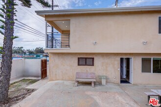 355 Panama Ave in Long Beach, CA - Building Photo - Building Photo