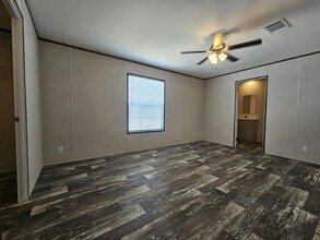 6711 Hidden Oaks Dr in North Fort Myers, FL - Foto de edificio - Building Photo