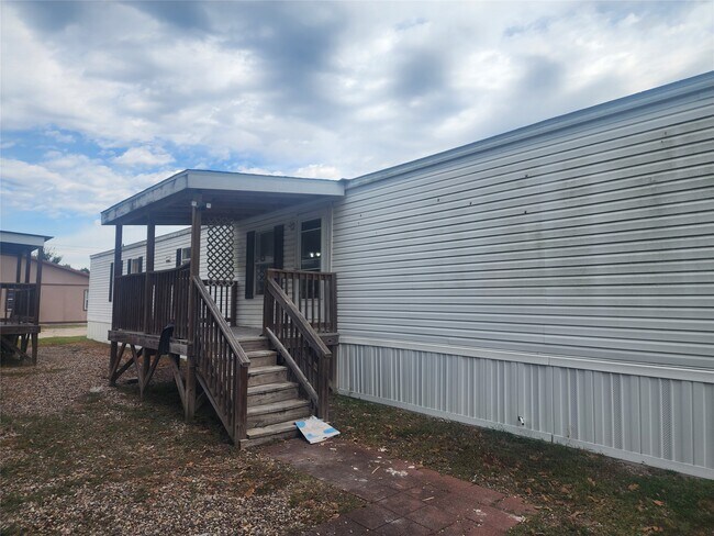 21337 W Knox Dr in Porter, TX - Building Photo - Building Photo