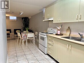 5 Belwood Blvd in Vaughan, ON - Building Photo - Building Photo