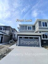 16517-16520 20 Ave SW in Edmonton, AB - Building Photo