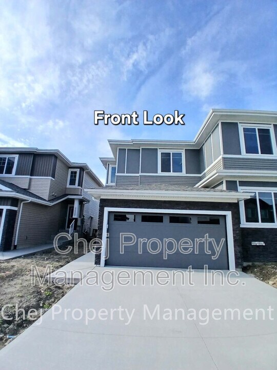 16517-16520 20 Ave SW in Edmonton, AB - Building Photo