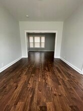 916 W 68th St in Chicago, IL - Foto de edificio - Building Photo