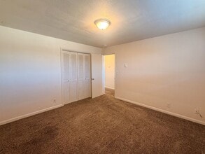 227 24th St SE in Salem, OR - Building Photo - Building Photo