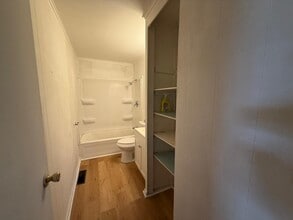 1440 Azalea Dr in Dayton, OH - Building Photo - Building Photo