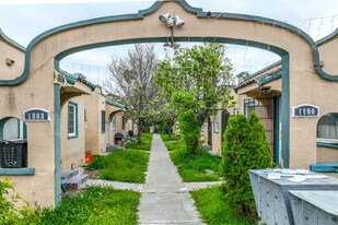 Pueblo Alegre in Oakland, CA - Building Photo