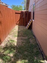 6902 Colony Park Dr in Austin, TX - Building Photo - Building Photo