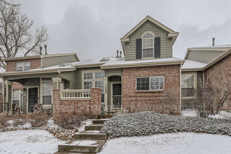 7469 E Ellsworth Ave in Denver, CO - Building Photo