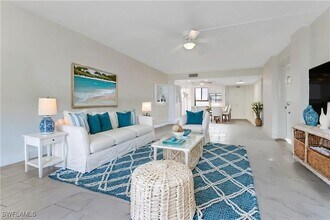 4260 SE 20th Pl in Cape Coral, FL - Building Photo - Building Photo