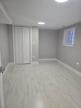 1227 N Parkside Ave, Unit Garden in Chicago, IL - Foto de edificio - Building Photo
