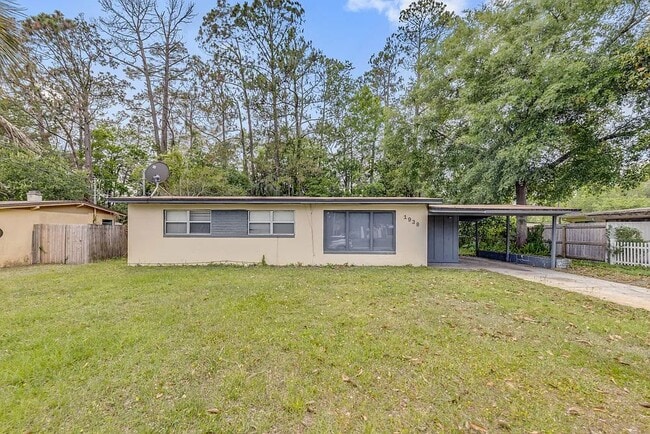 1938 Monteau Drive, Unit Monteau