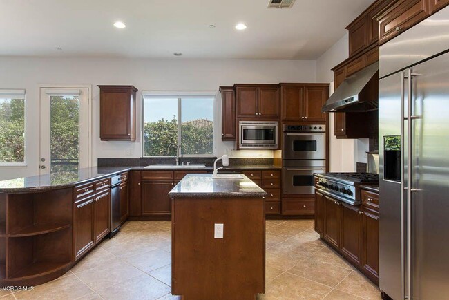 30447 Caspian Ct in Agoura Hills, CA - Building Photo - Building Photo