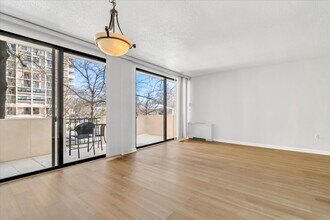 4141 Henderson Rd in Arlington, VA - Foto de edificio - Building Photo