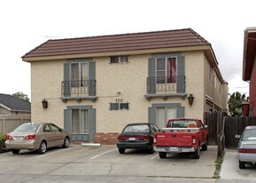 4512 Altadena Ave Apartments