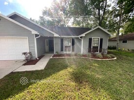 1810 Farm Way in Middleburg, FL - Building Photo