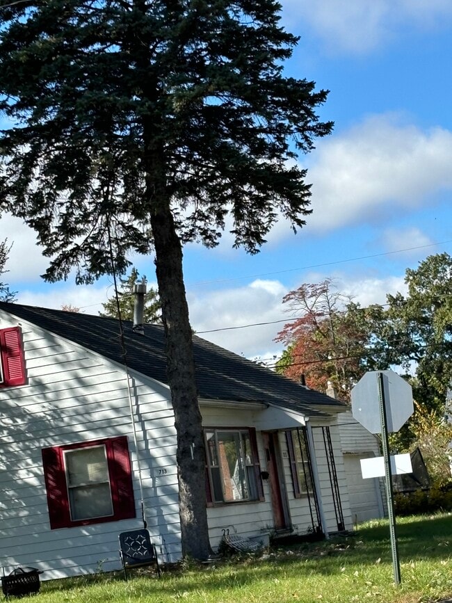 property at 713 Ranch Dr