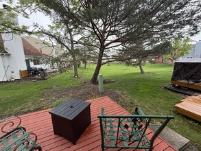7321 Trent Rd in Downers Grove, IL - Building Photo - Building Photo